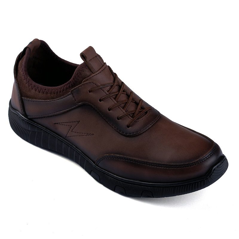 حذاء جلد مستورد شبابي شيك ومريح على القدم وبأستك علوى من الليكرا